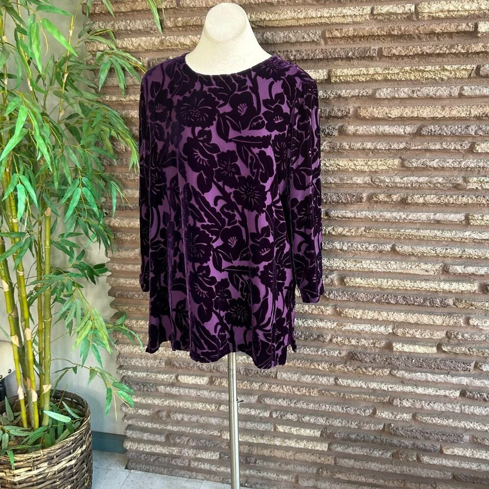 Silk Lore Beth Terrell Purple Velvet Burnout Floral Tunic Top Size 1X - Picture 6 of 7
